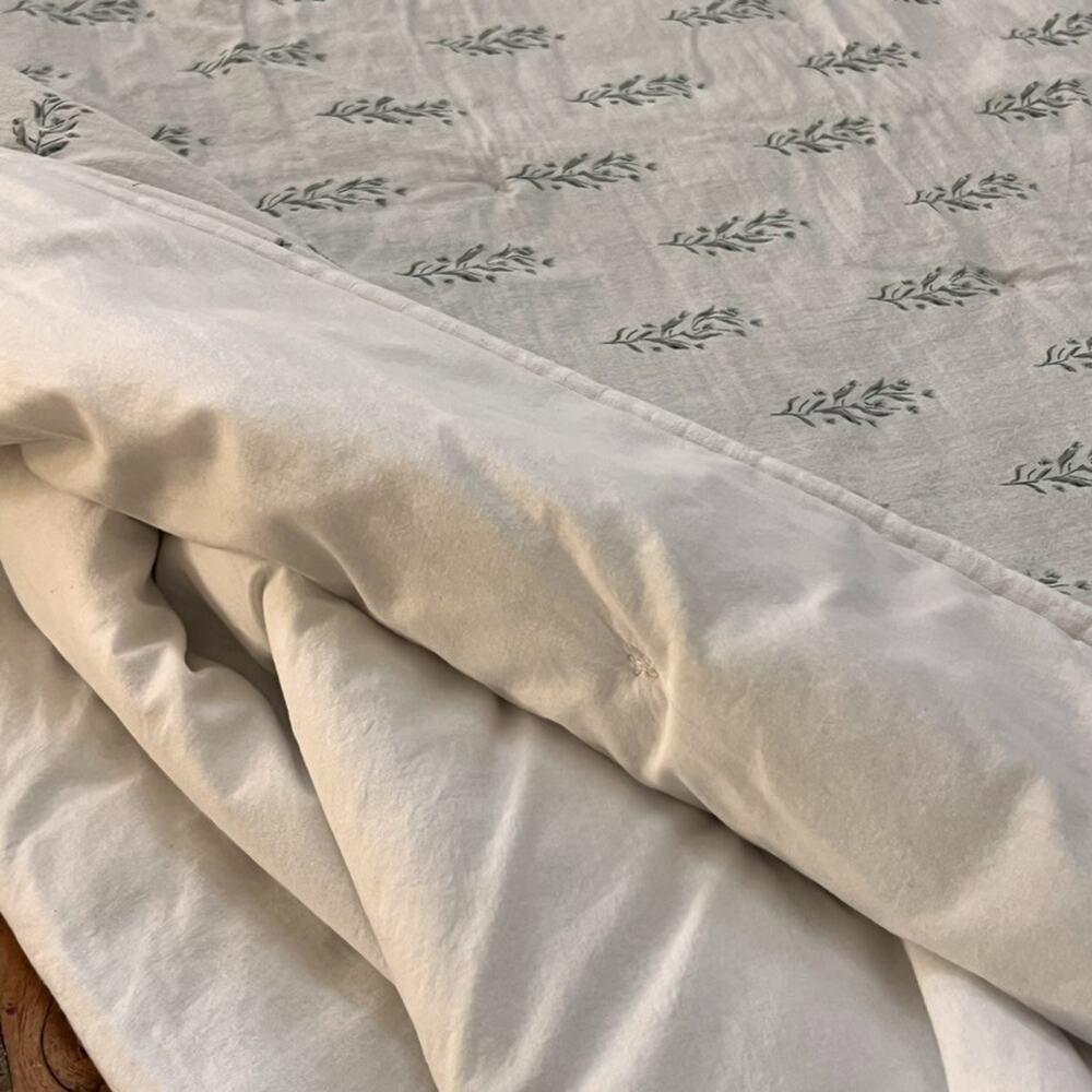 Threshold Studio McGee King/Cal King Quilt Slub Woodblock Floral Ivory Green
